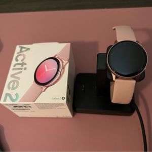 SAMSUNG Galaxy Watch Active 2 (40mm, GPS, Bluetooth)
